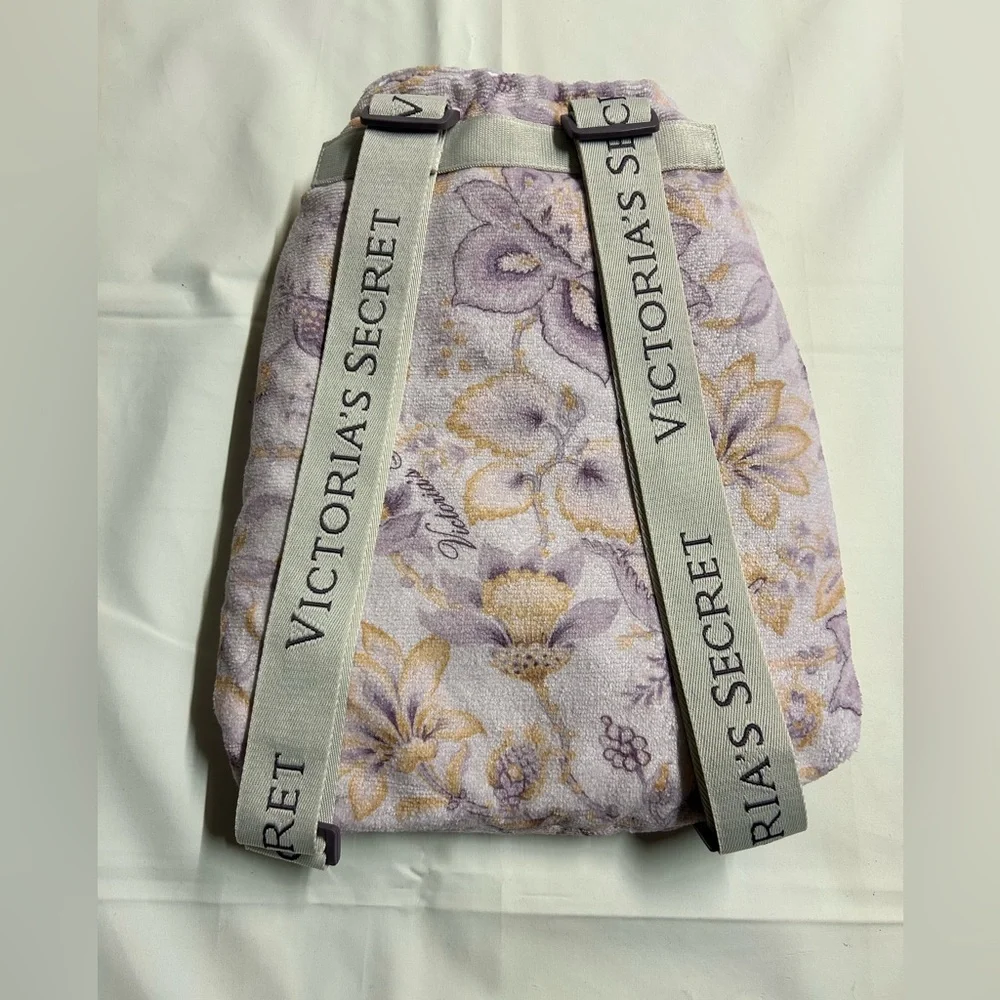 VICTORIA SECRET BACKPACK TOWEL
